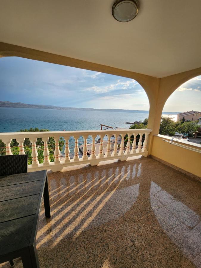 Lucija Apartment Karlobag Bagian luar foto