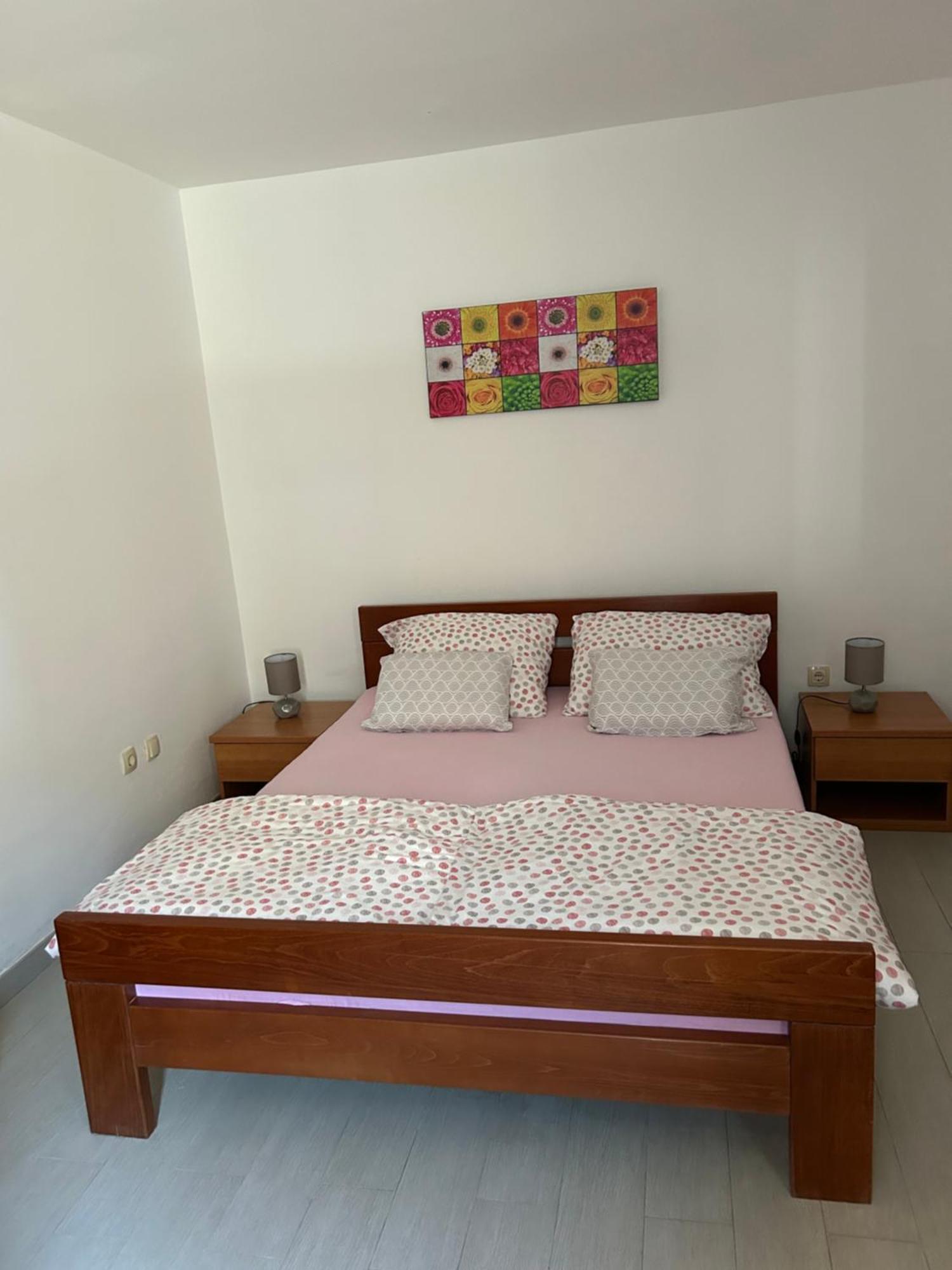 Lucija Apartment Karlobag Bagian luar foto